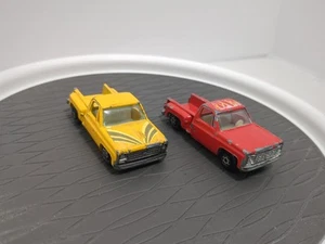 Lot Of 2 - Vintage Yatming Chevy Stepside Pick-up Truck Red 1 And Yellow 1 - Picture 1 of 10