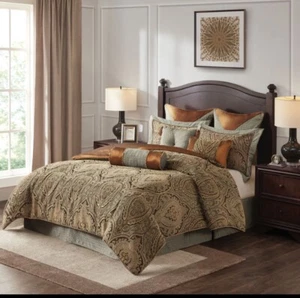 Hampton Hill Canovia Springs Jacquard Comforter Set - Picture 1 of 11