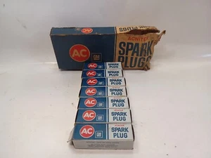 Vintage Set Of Seven GM Acniter R46S Spark Plugs - Imagen 1 de 11