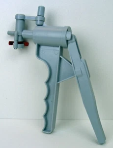 VACUUM PUMP (HAND OPERATED) - Picture 1 of 1