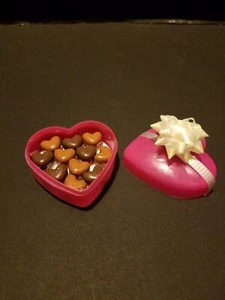 Deluxe Valentinstag Süßigkeiten Box für Spielwaage/Modepuppe Dioramen - Bild 1 von 9