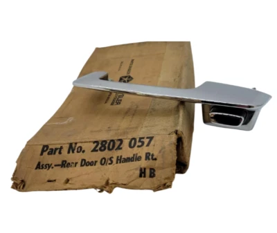 1967 Plymouth Fury II III Rear Left Side Outside Door Handle 2802057 NOS. Foto 1 de 4