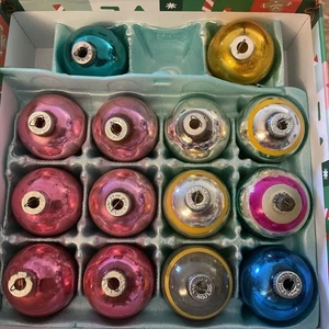 Lotto 14 decorazioni natalizie vintage in vetro Brite lucido o made in US - Foto 1 di 5
