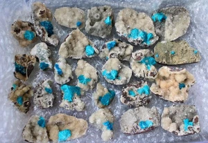 Konvolut Cavansit Kristall auf Matrix ( 25 NOS ) Mineralien Probe - Bild 1 von 7