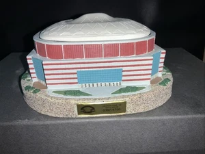 Limited Edition Georgia Dome Replica Stadium Gold Series 397/4750 NFL #440 - Picture 1 of 7