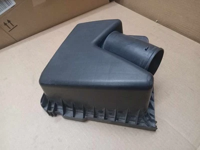 2002 - 2007 SATURN VUE 2.2 L ENGINE AIR CLEANER BOX LID TOP - Image 1 of 3