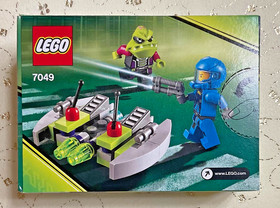 LEGO 7049 Space Alien Conquest Striker NEW in Sealed Excellent Box