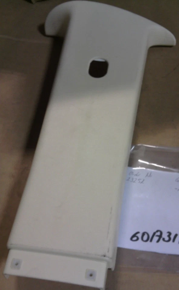 6017311 HUMMER H1 PNL ASM TRIM B PLR UPR Foto 1 de 1