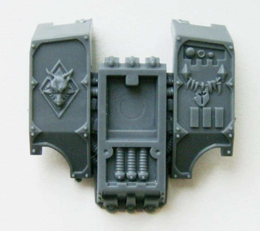 Warhammer 40K Space Marine Space Wolf Venerable Dreadnought Torso Front - Image 1 of 1