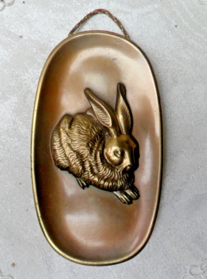 Wand-Relief Hase Metall Jagd Züchter Sammler golden - Bild 1 von 3