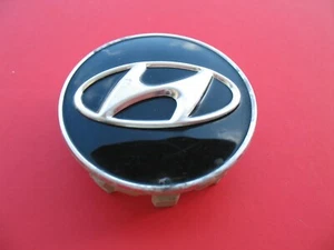 HYUNDAI SANTA FE GENESIS 1 WHEEL RIM HUB CAP HUBCAP CENTER COVER PLUG USED #9591 - Picture 1 of 2