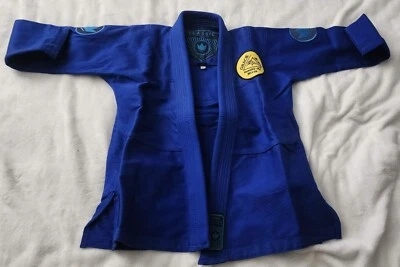 Martial arts out fit for young people - Image 1 of 4