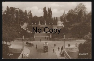#311 Postal Erfurt Stadtpark con tranvía carruaje tirado por caballos personas gel.1929 - Imagen 1 de 2