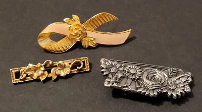 Broche prendedores diseño floral 2 Avon 1 cinta rosa peltre concienciación sobre el cáncer Foto 1 de 4