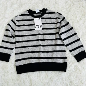 NWT Zara lids girls Sweater white black stripes 6 - Picture 1 of 3