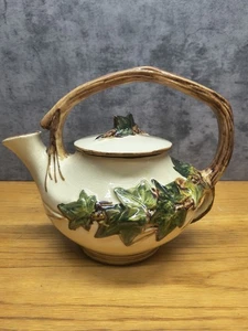 Vintage 1940’s McCoy Pottery Ivy Leaf And Twig Teapot - Picture 1 of 11