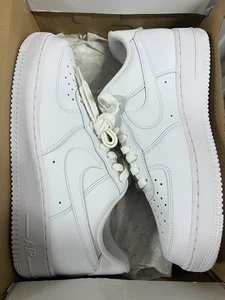 Nike Air Force 1 Low White '07 Sneaker Sportiva Uomo Bianco CW2288-111 9,5 M 11 W - Foto 1 di 8