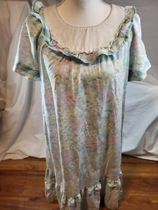 Vintage Mako Hawaii Muumuu Maxi Dress Floral Cottagecore Prairie XS/S - Picture 1 of 6