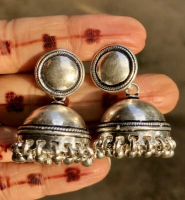 Pendientes araña oxidados de plata 925 Rajasthani JHUMKA (Jhumki) ENVÍO GRATUITO Foto 1 de 4