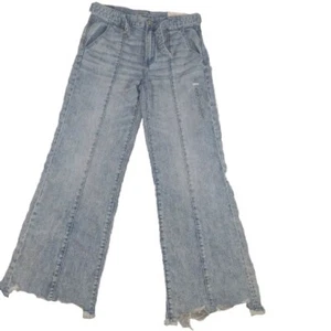 American Eagle Super High Rise Baggy Wide Leg Light Wash Jeans Size 10 NWT - Picture 1 of 15