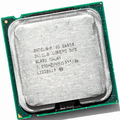 Intel Core 2 Duo E6850 SLA9U LGA775 3GHz Dual Core Processor Grade C Missing Cap - Image 1 of 3