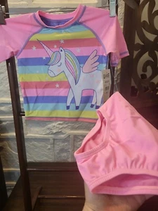 Ocean Gear Kleinkind Mädchen Rashguard 2-teiliges Set rosa Einhorn Größe 3T - neu mit Etikett - Bild 1 von 11