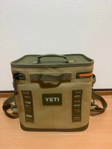 YETI Hopper Flip 12 – Ultimative tragbare Kühltasche für unterwegs aus Japan - Bild 1 von 9