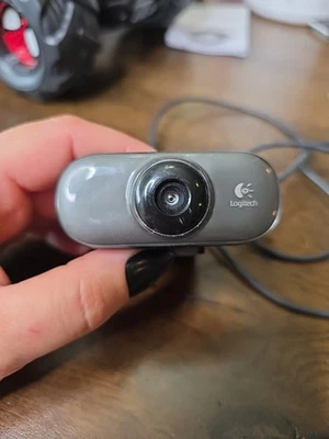 Logitech USB C210 Web Cam V-U0019 Zoom Skype Online Video - Image 1 of 4