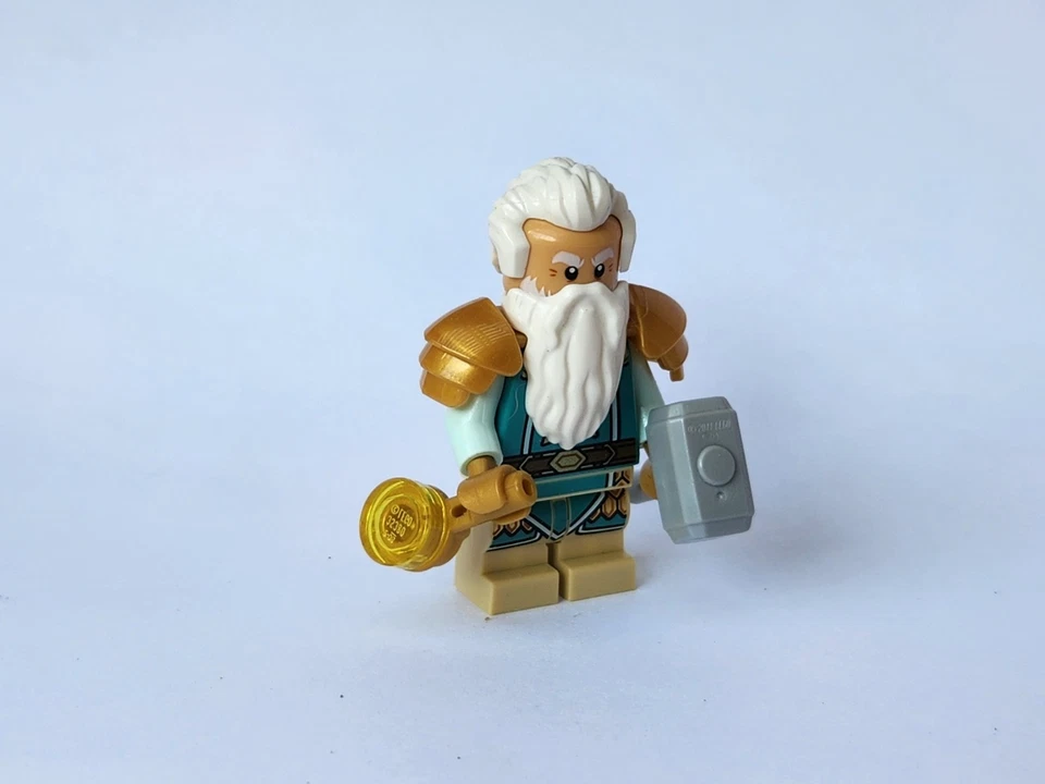 LEGO Dwarf Cleric Minifigure - D&D: Red Dragon's Tale 21348 - Displayed - Image 1 of 1
