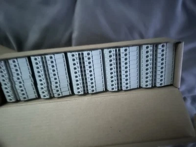 Entrelec 1SNK50610R0000 Terminal Blocks 50 Pcs per box 4 boxes available - Image 1 of 4