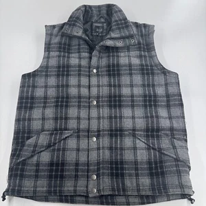 Saks Fifth Avenue MENS Black Gray Plaid Full Zip Snap Polyester Wool Vest SIZE M - Picture 1 of 24