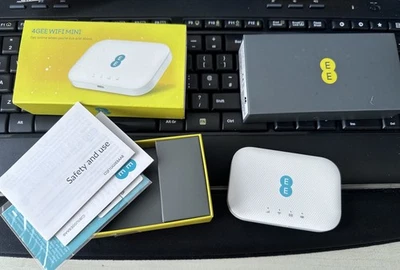 EE Mini Halo Hub Mobile WiFi EE71 2020 Pay As You Go 4G Dongle Hotspot Wireless - Image 1 of 4