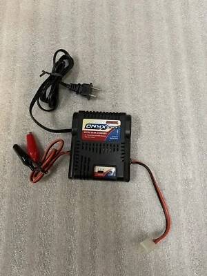 Duratrax Onyx 100 Ac/dc Peak Charger NiCd NiMH DTXP4190 RC Charger - Image 1 of 2