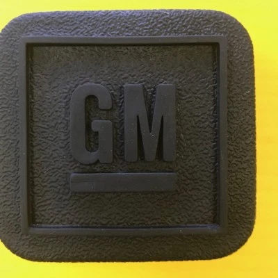 1 1/4" GM Trailer Hitch Receiver Cover Plug - Image 1 of 4