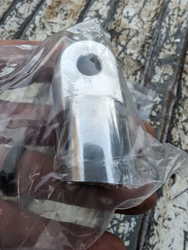 66-023 1999-03 Gilroy Indian Spirit Scout Soporte de bloque de montaje de faros Foto 1 de 4