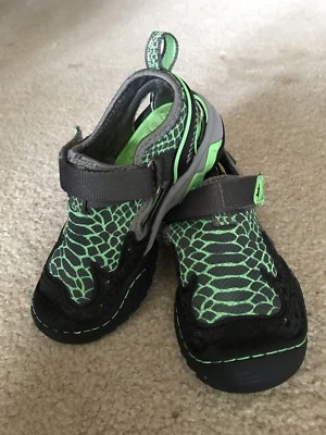 JAMBU, Marca Alta Calidad, Zapato Deportivo Anfibio Impermeable, Sandalia 11M, Usado en Excelente Condición Foto 1 de 4