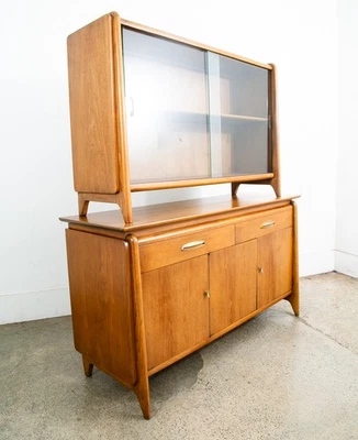 Mid Century Modern China Cabinet Hutch Cabinet Glass Display Drexel Walnut Mcm - Image 1 of 4