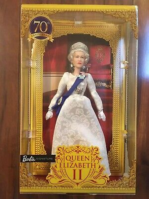 AUTHENTIC Barbie Signature Queen Elizabeth II Platinum Jubilee Collector Doll • 484.95$