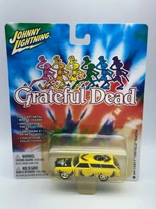 Johnny Lightning Grateful Dead 1965 Chevy Chevelle Wagon, Yellow, 1:64, NIB - Picture 1 of 11