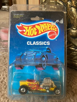 HOT WHEELS "CLASSICS"  - T-BUCKET ,  year in package: 1988  Foto 1 de 3