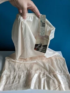 Vintage Antron III Slip NYLON LORRAINE CUT-UPS Blush Small Tall 27" Pin-Up NOS - Picture 1 of 9