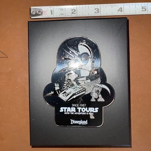 DISNEY D23 EXPO 2017 Star Tours 30 Years Jumbo Pin LE 500 - Picture 1 of 8