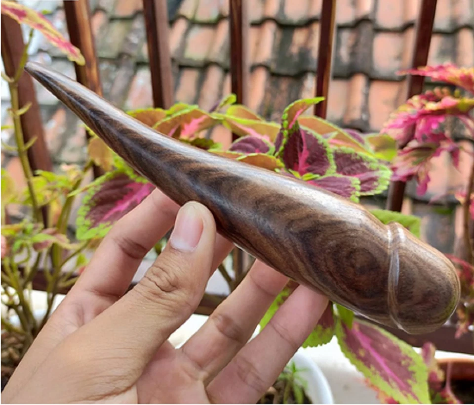 Madera Once Kalimosodo con un motivo único Foto 1 de 3