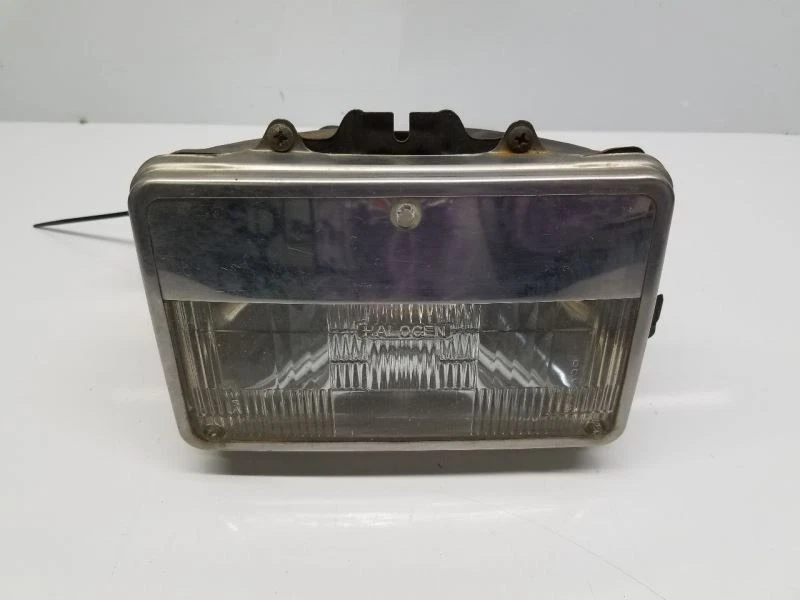 Passenger Headlight Single Lamps Fits 85-87 GMC 1500 Pickup OEM - Image 1 of 4