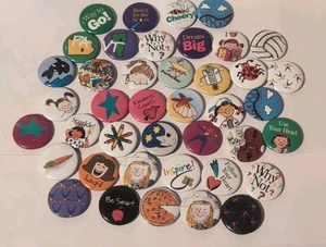 Lotto spille vintage American Girl - bottoni da collezione - epoca anni 90 (stimate... - Foto 1 di 8