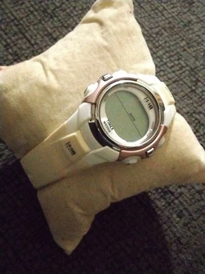 timex 1440 watch white and silver bezel pink - Image 1 of 4