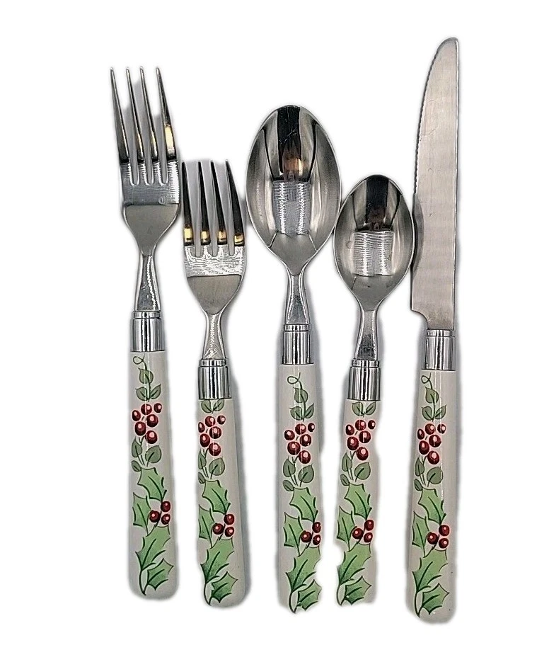 Gibson Juego de cubiertos con mango de plástico de acero inoxidable 40 piezas/8 acebo de Navidad  Foto 1 de 4