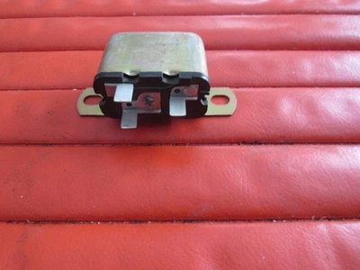 Relé de bocina Studebaker 1959-63 todos los modelos Foto 1 de 3