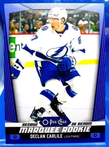2024-25 O-PEE-CHEE - CARTE BORDO BLU 301-600 A SCELTA - Foto 1 di 1