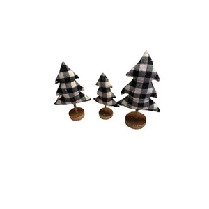 Primitives Weihnachts Bauernhaus Trio aus Stoff Weihnachtsbäumen - Bild 1 von 6